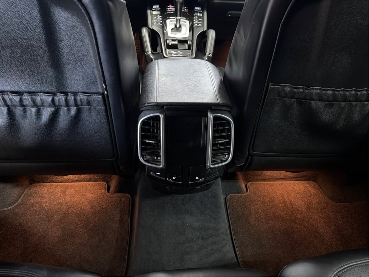 Used 2012 Porsche Cayenne AWD/4WD image 25