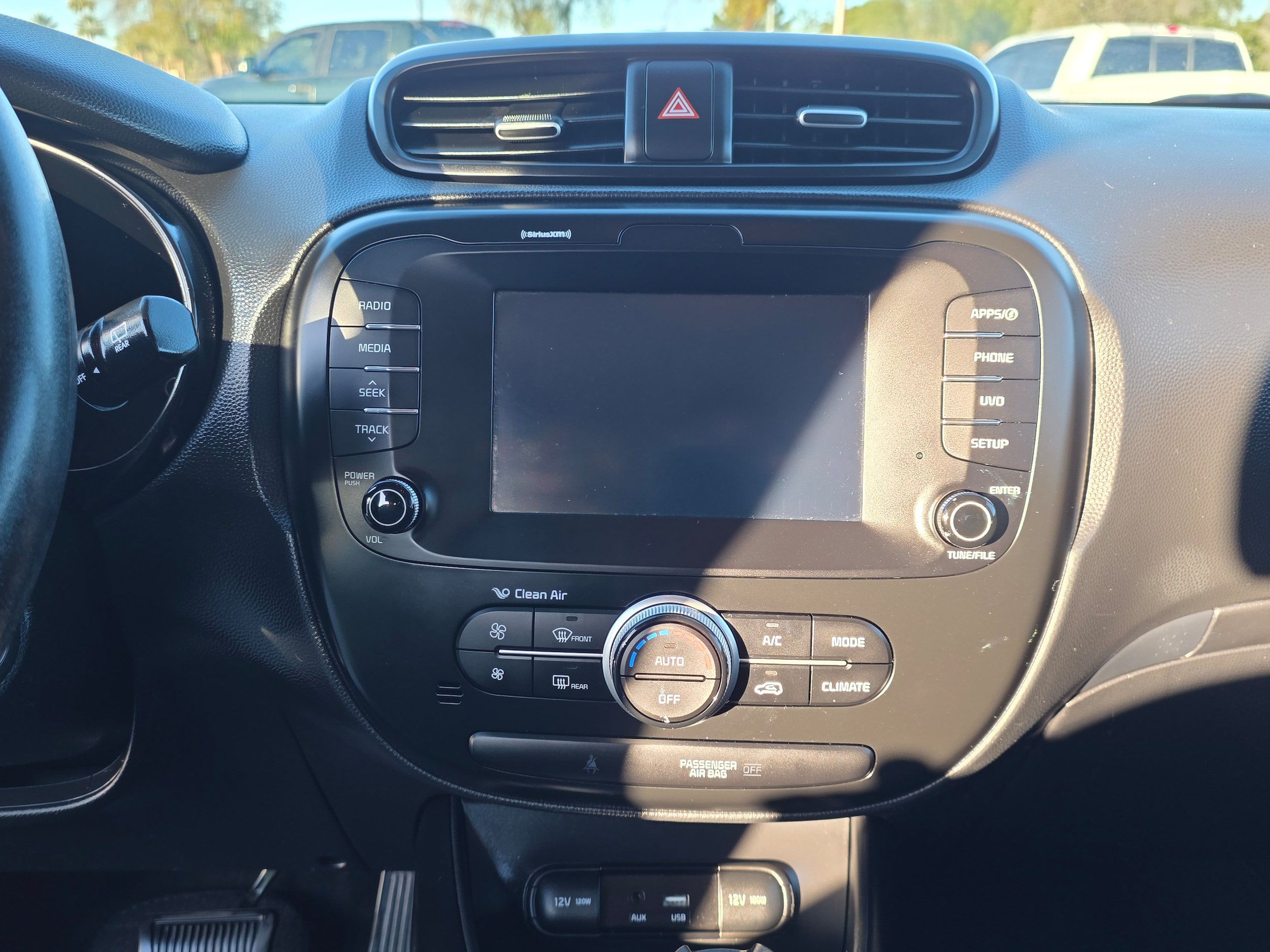 Used 2018 Kia Soul + FWD image 17
