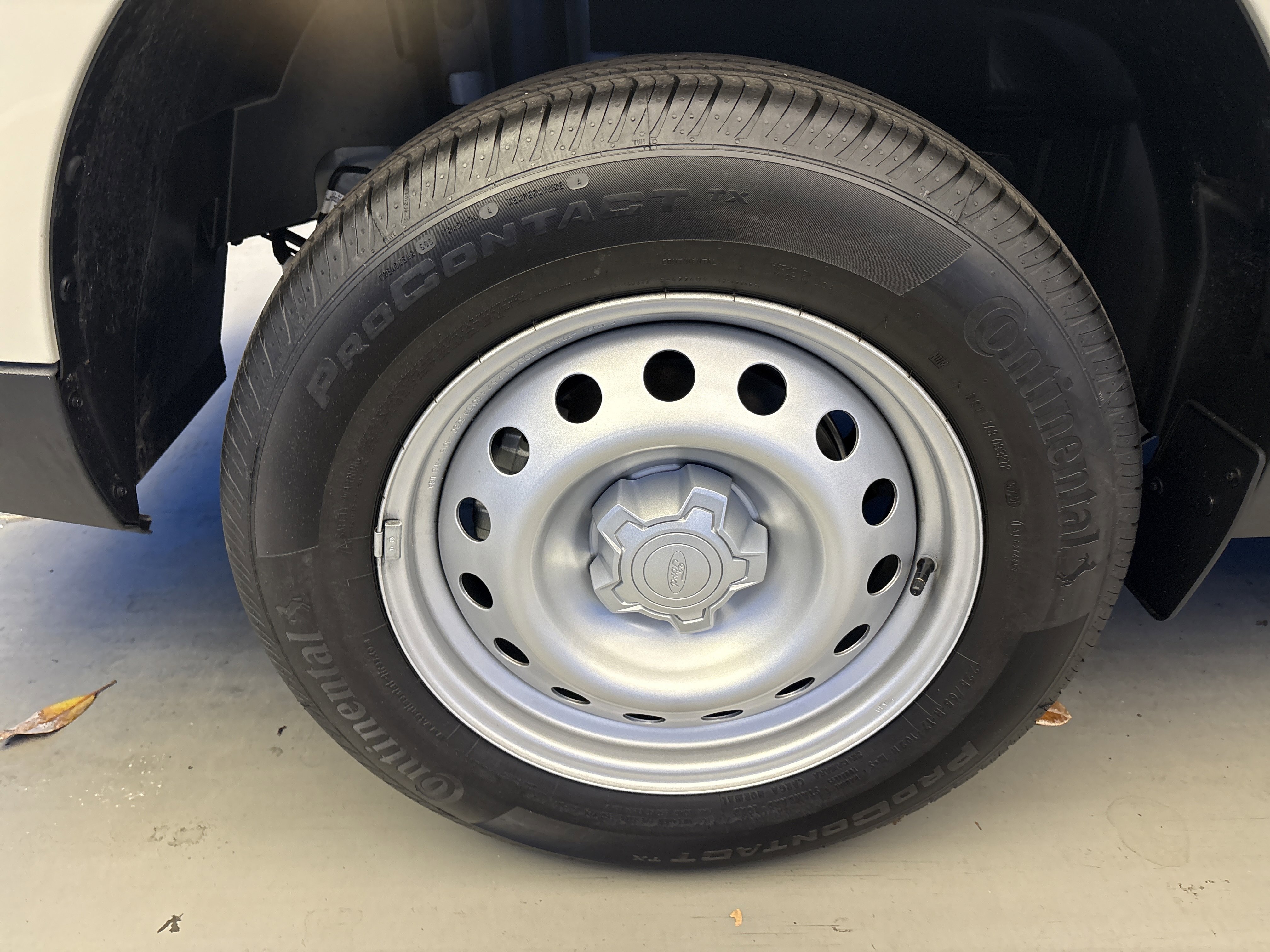 Used 2025 Ford Maverick XL w/ Equipment Group 102A image 8