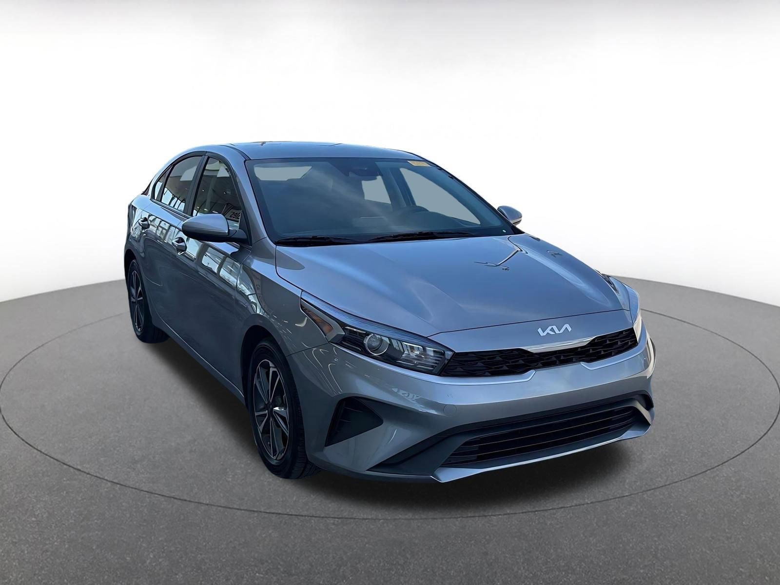 Used 2024 Kia Forte LXS video 1