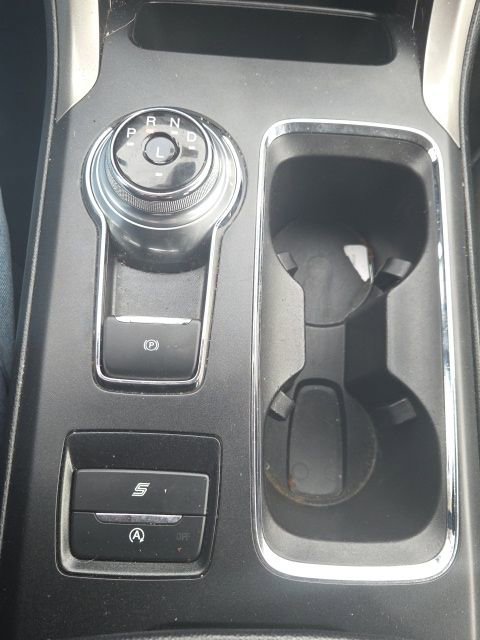 Used 2020 Ford Fusion SE image 30