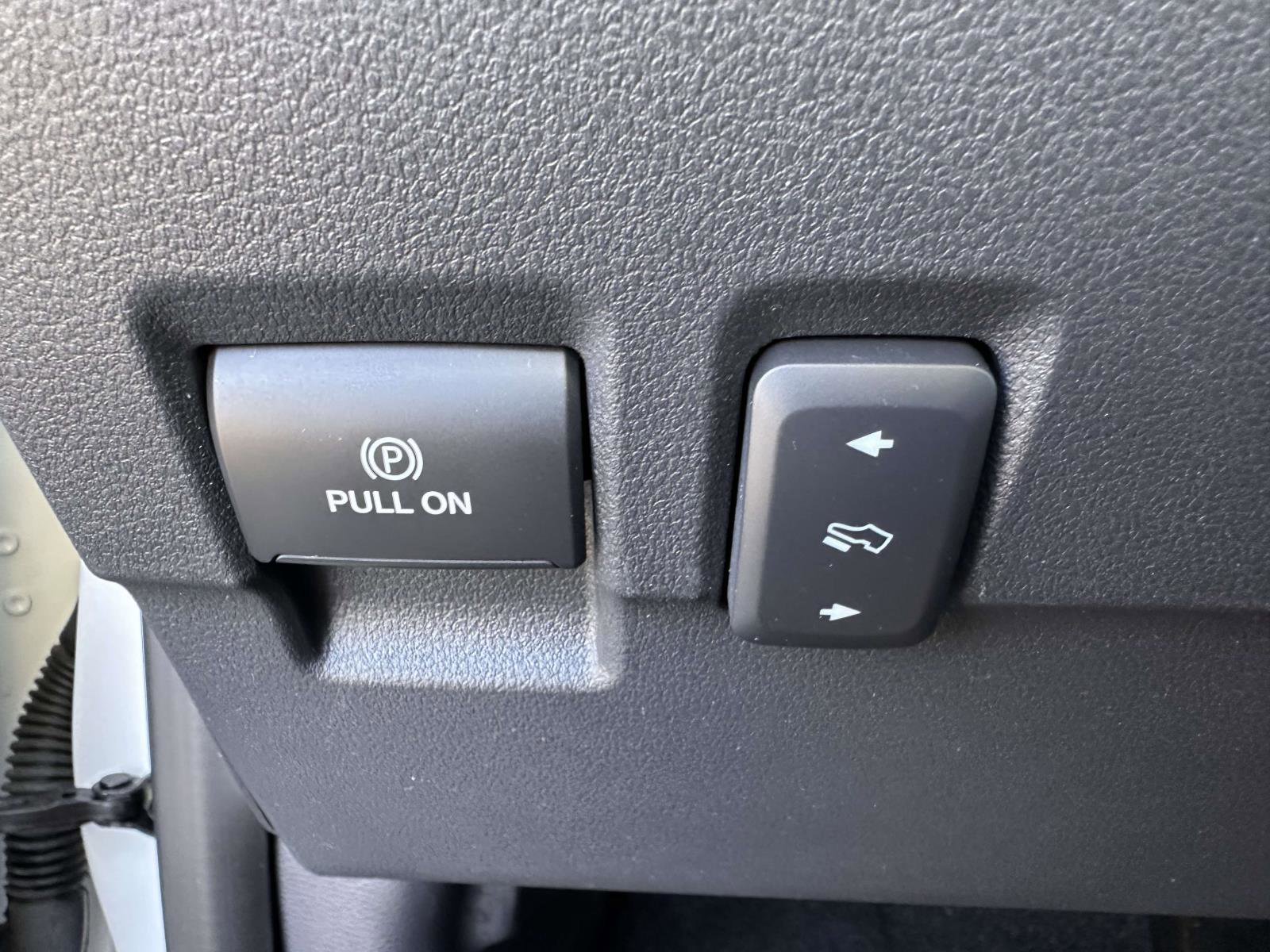 Used 2023 Ford F350 Lariat w/ Lariat Ultimate Package image 18