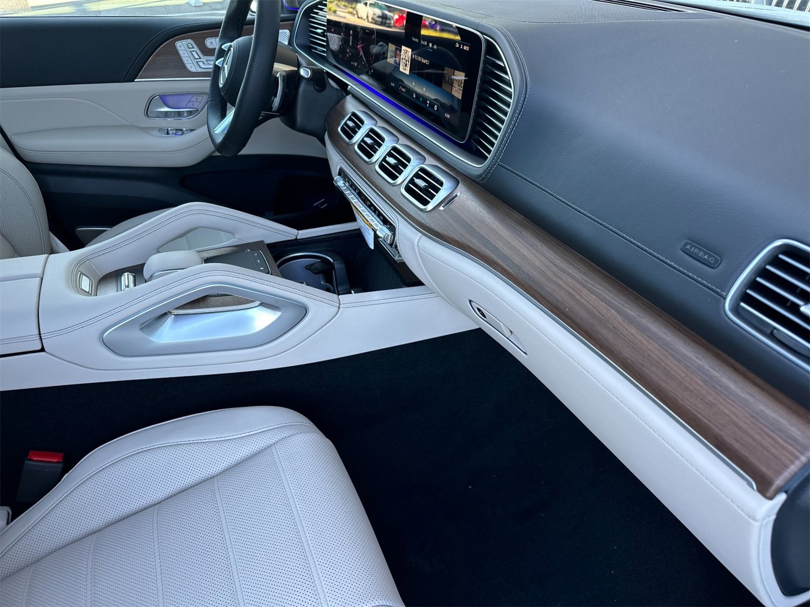New 2026 Mercedes-Benz GLS 580 4MATIC image 16