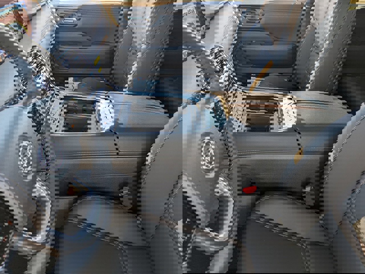 New 2026 Nissan Armada SL image 13