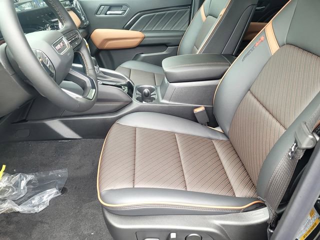 New 2026 GMC Canyon AT4 w/ AT4 Premium Package AWD/4WD image 10