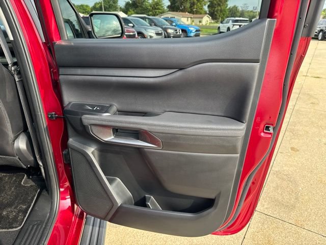 Used 2025 Ford Ranger Lariat w/ Black Appearance Package AWD/4WD image 24