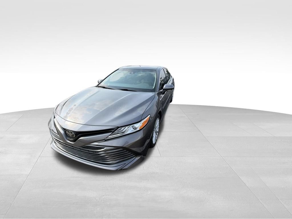 Used 2018 Toyota Camry XLE w/ Audio Package FWD image 1