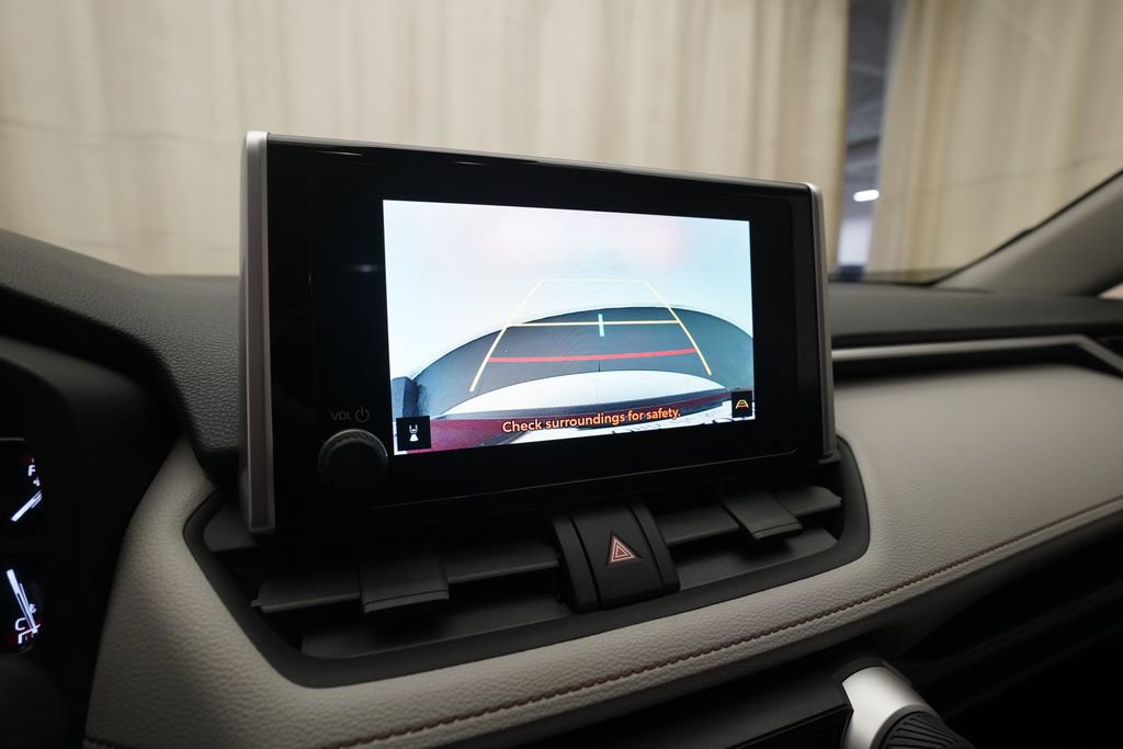 Used 2023 Toyota RAV4 XLE AWD/4WD image 19