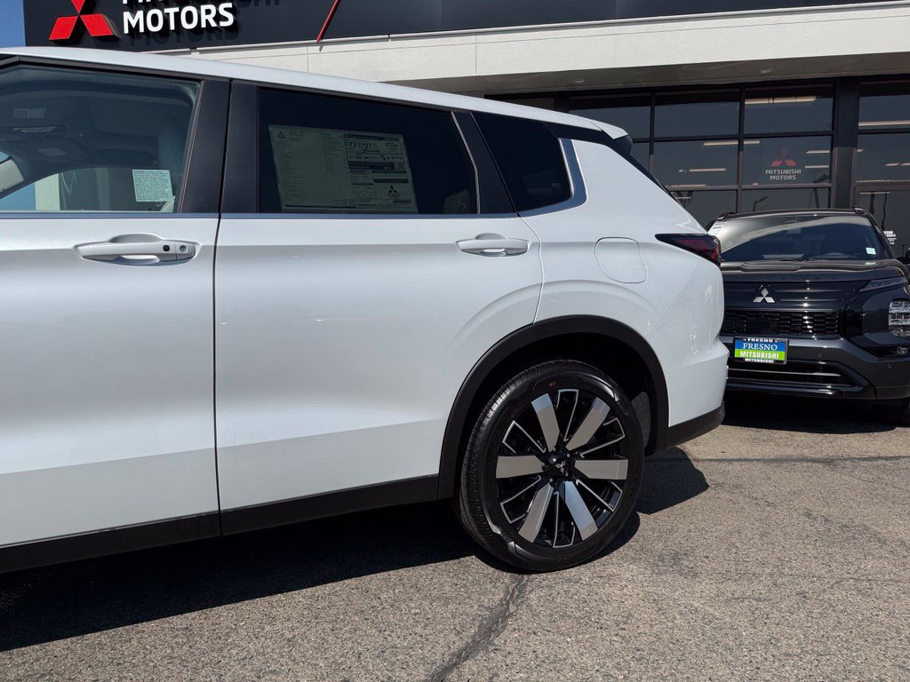 New 2026 Mitsubishi Outlander SE AWD/4WD image 7