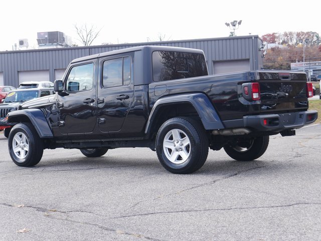Used 2022 Jeep Gladiator Sport image 4