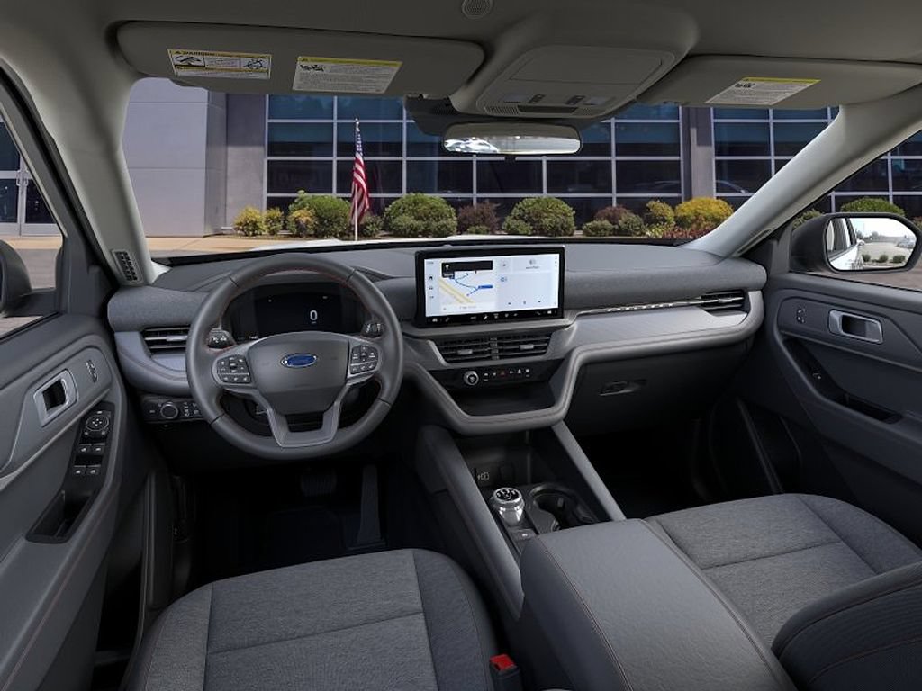 New 2026 Ford Explorer Active RWD image 10