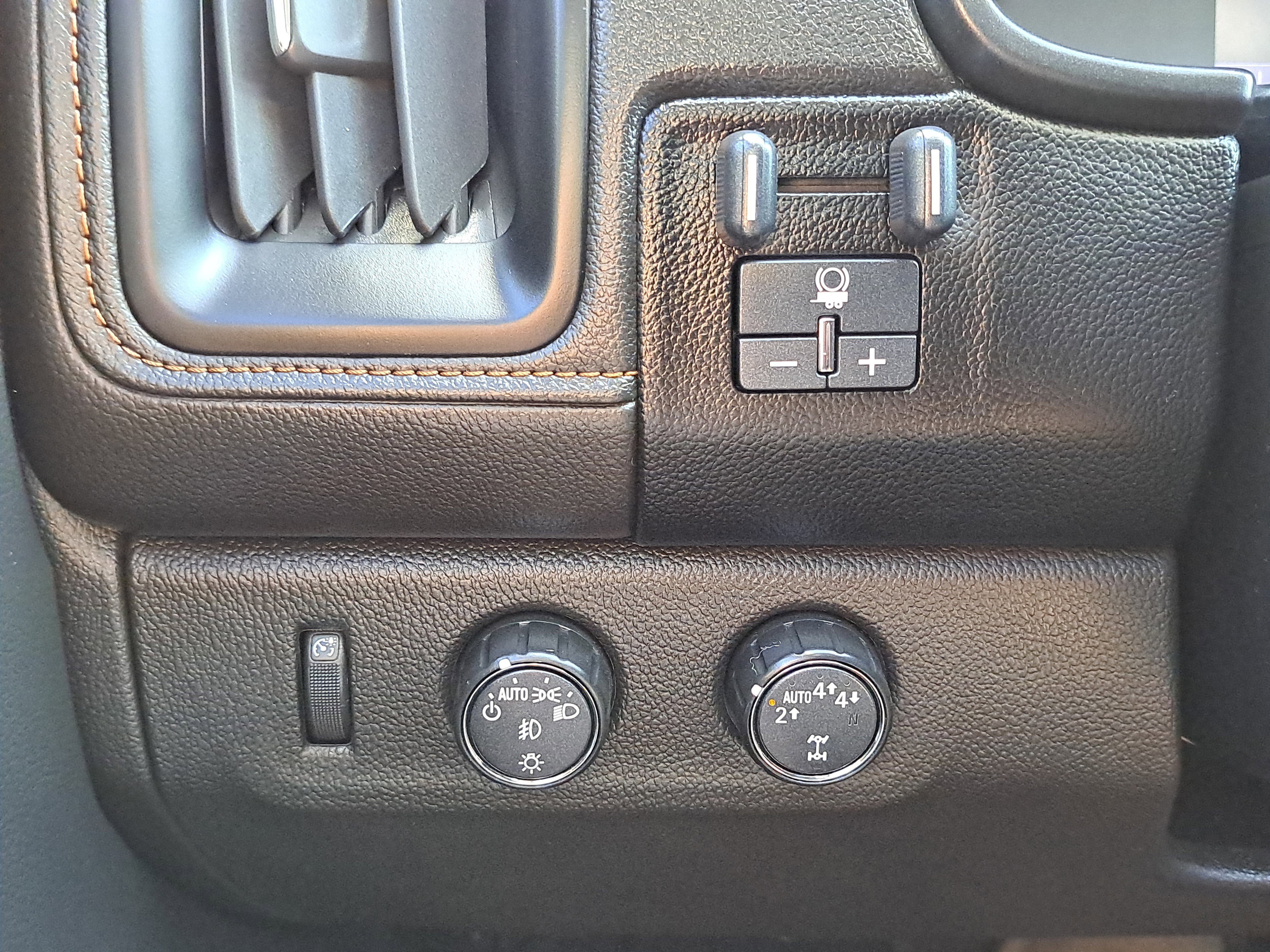 Used 2021 GMC Canyon AT4 w/ Driver Alert Package image 26