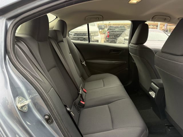 Used 2025 Toyota Corolla LE FWD image 30
