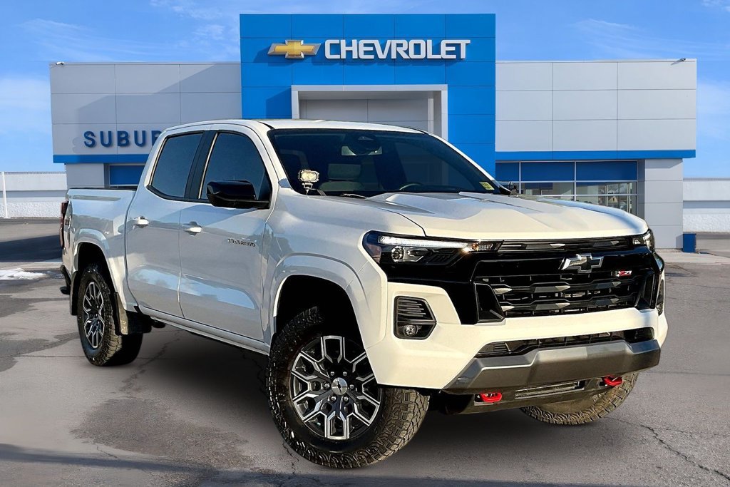 Used 2026 Chevrolet Colorado Z71 AWD/4WD image 2