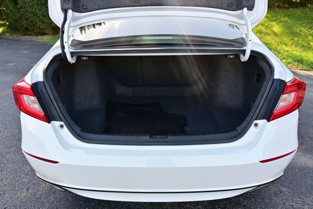 Used 2018 Honda Accord Sport image 15