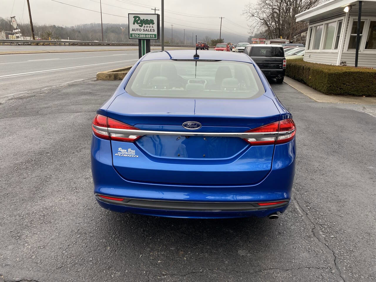 Used 2017 Ford Fusion S image 8