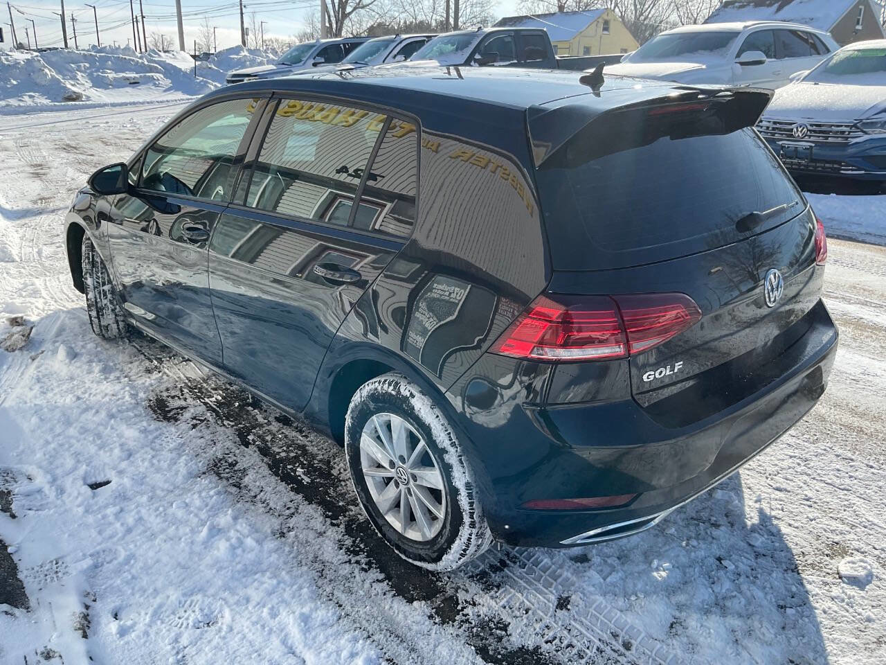 Used 2019 Volkswagen Golf S image 10