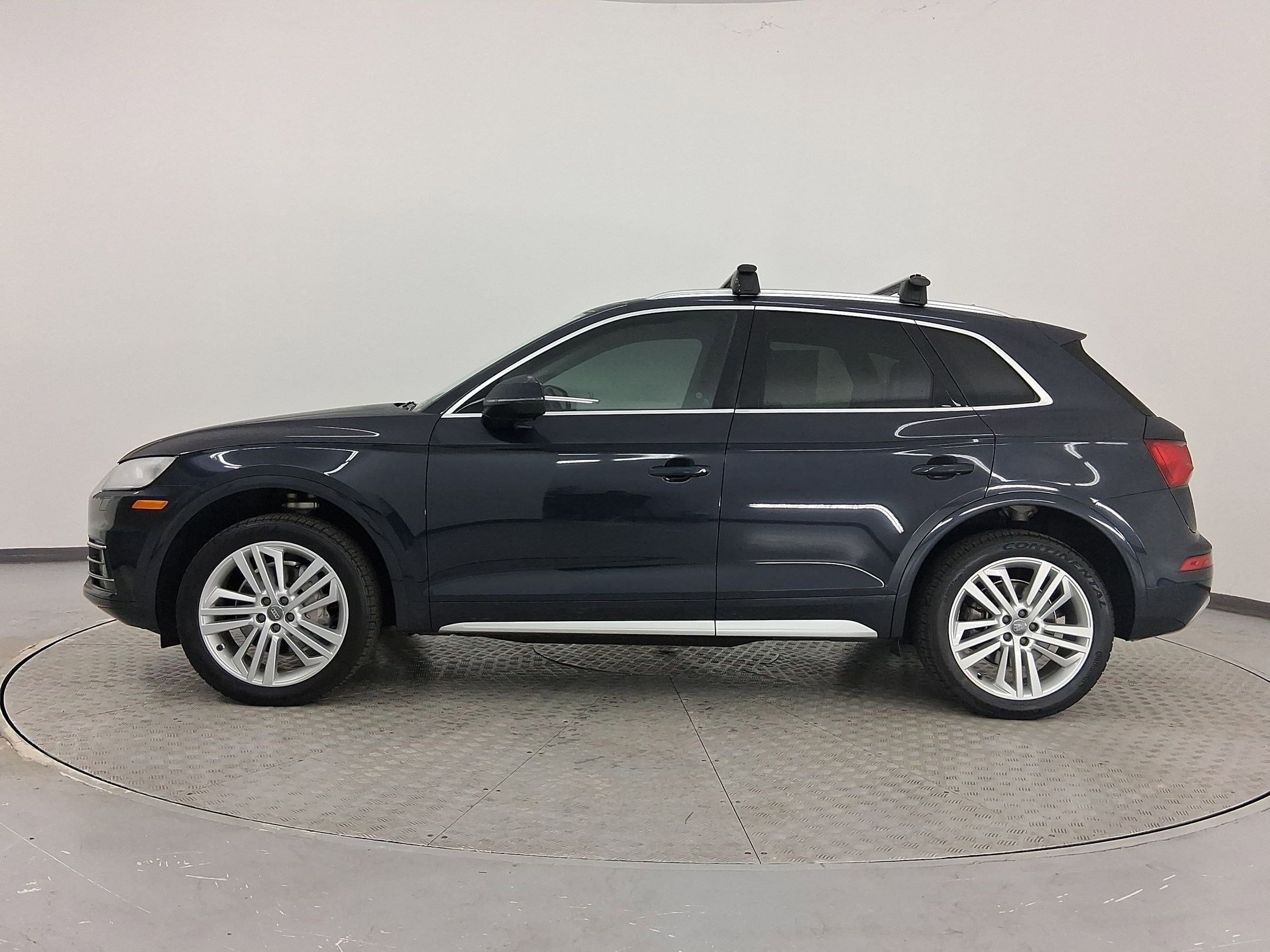 Used 2018 Audi Q5 Premium Plus w/ Premium Plus Package image 2