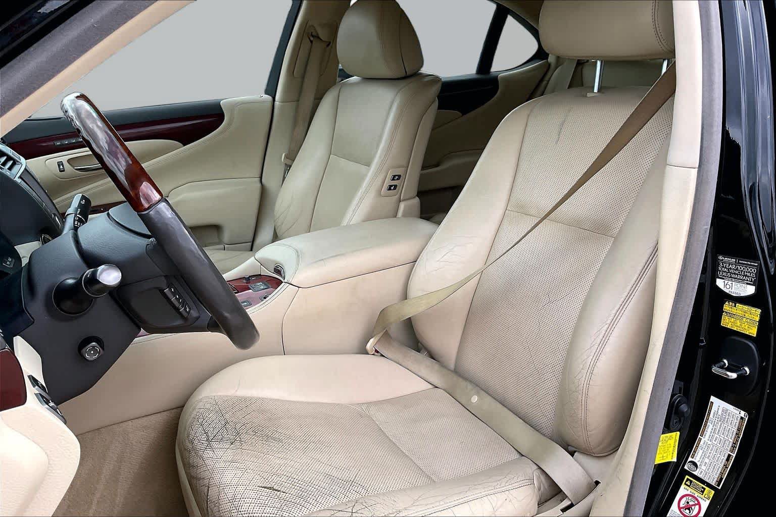 Used 2012 Lexus LS 460 w/ Comfort Pkg RWD image 6