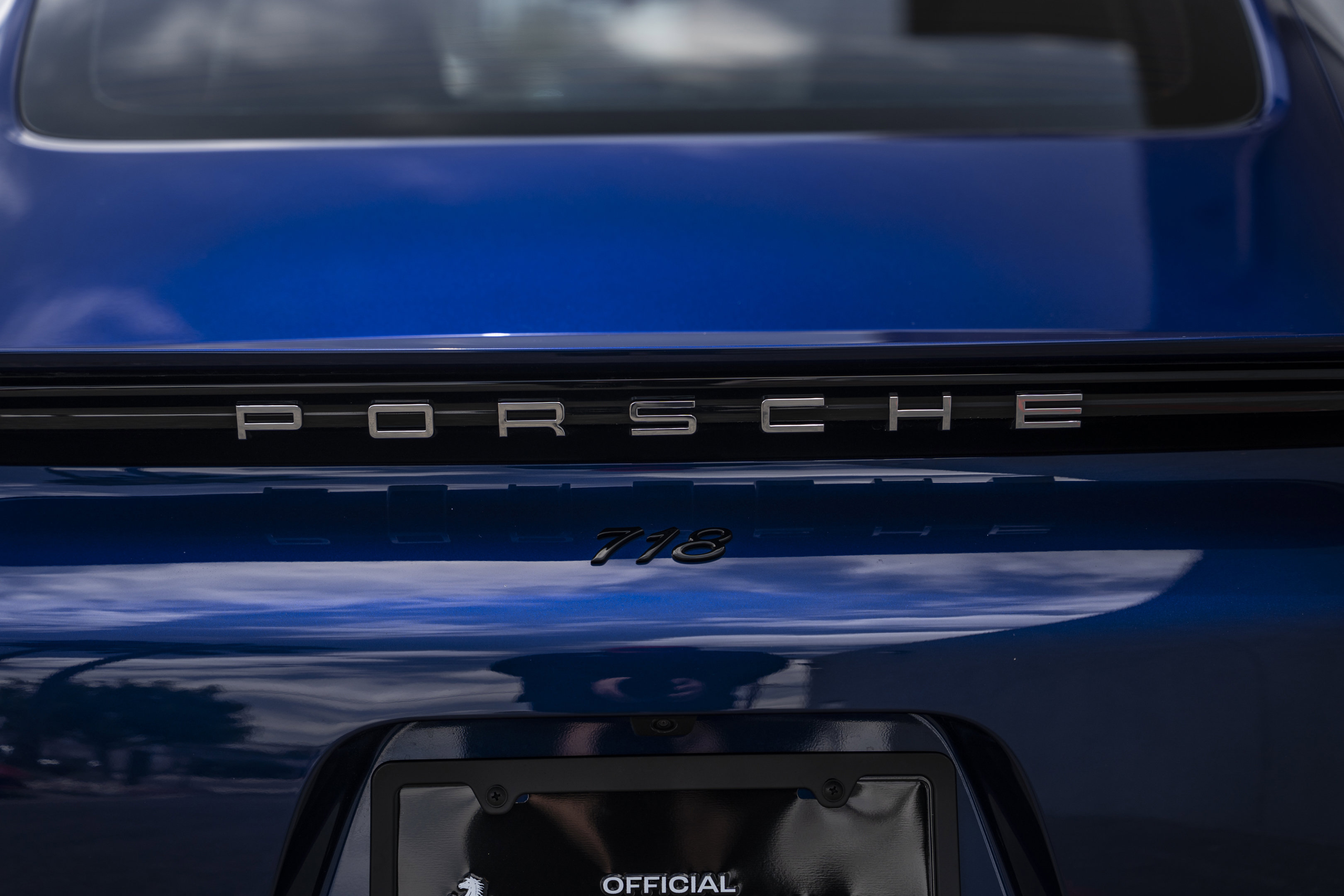 Used 2025 Porsche 718 Cayman S RWD image 17