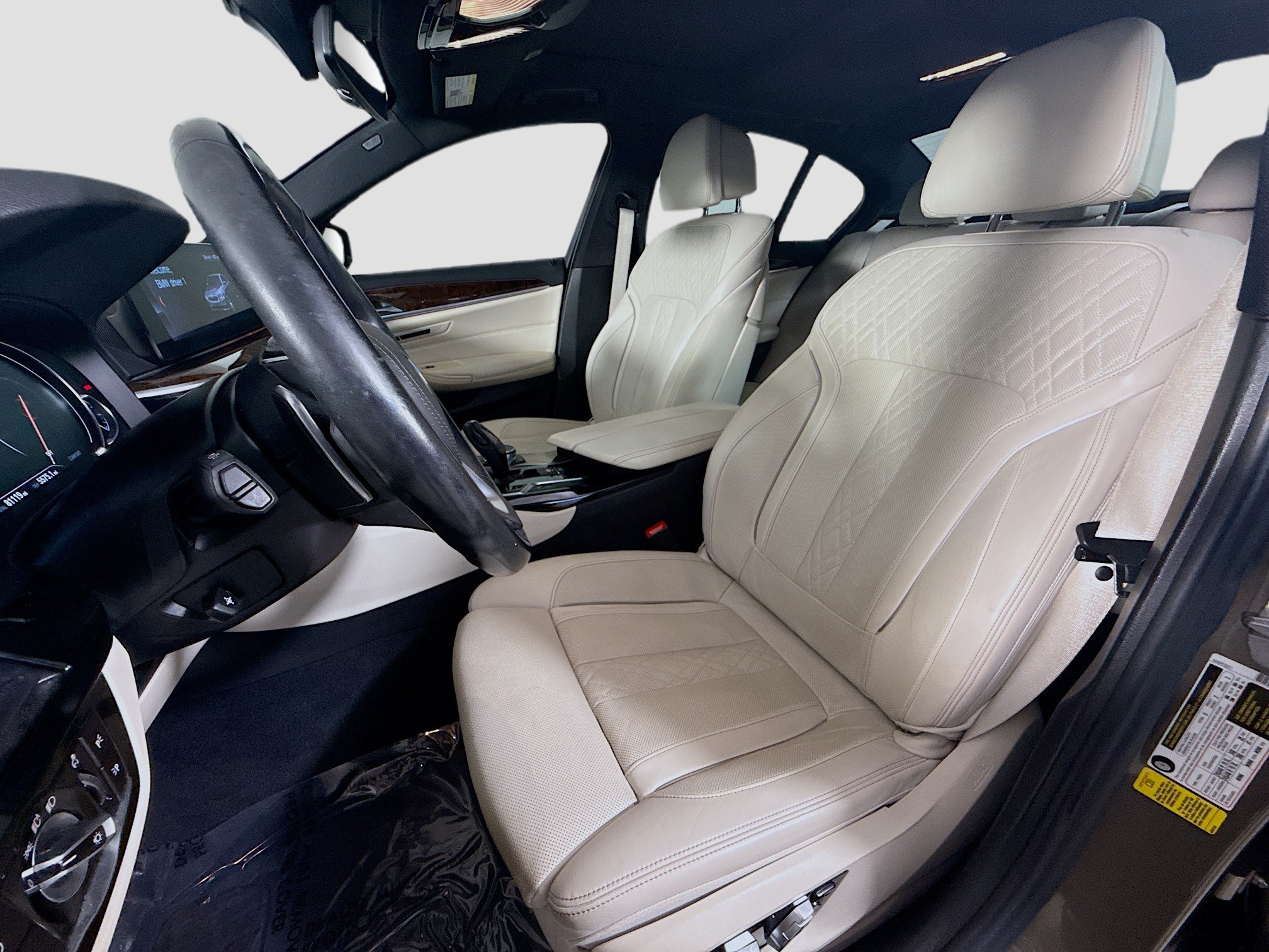 Used 2018 BMW 540i w/ Luxury Seating Package RWD image 22