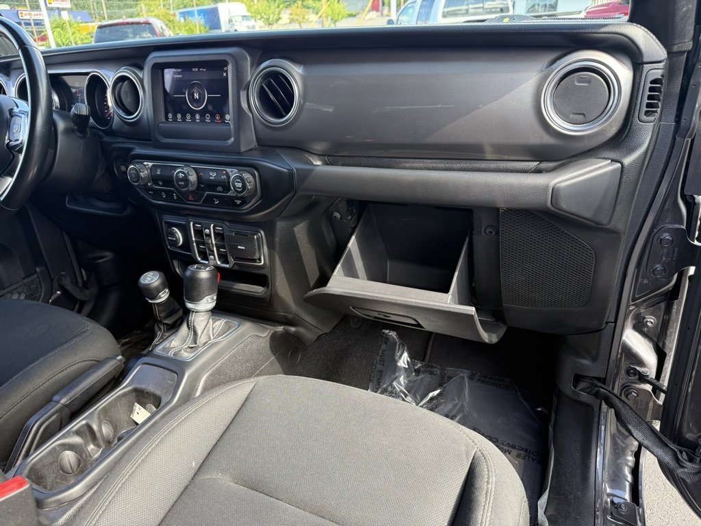 Used 2020 Jeep Wrangler Unlimited Sahara image 30