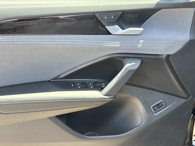 New 2026 Volkswagen Tiguan SE FWD image 20