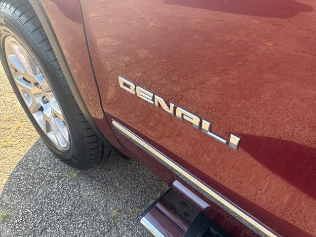 Used 2015 GMC Sierra 1500 Denali w/ Driver Alert Package image 20