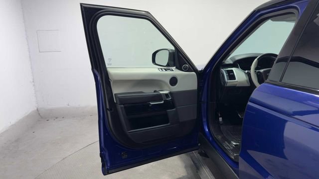 Used 2019 Land Rover Range Rover Sport SVR image 10