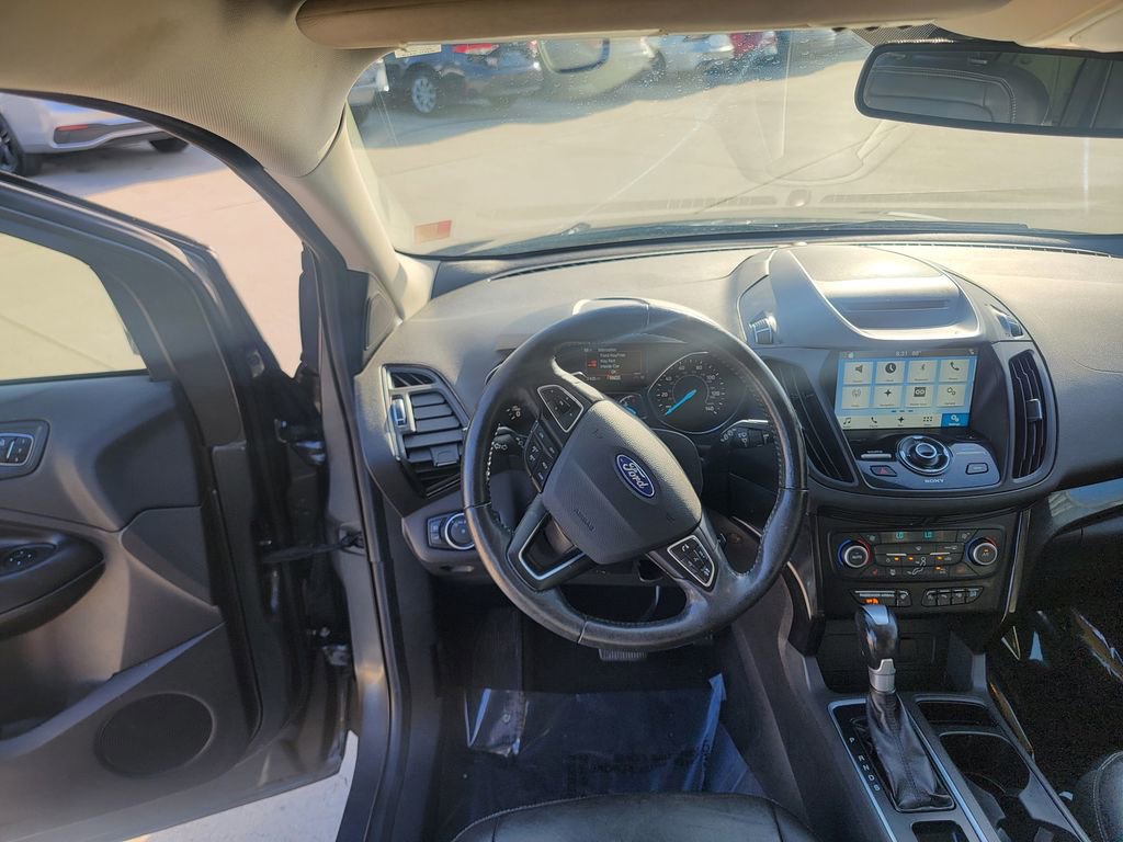 Used 2018 Ford Escape Titanium AWD/4WD image 18