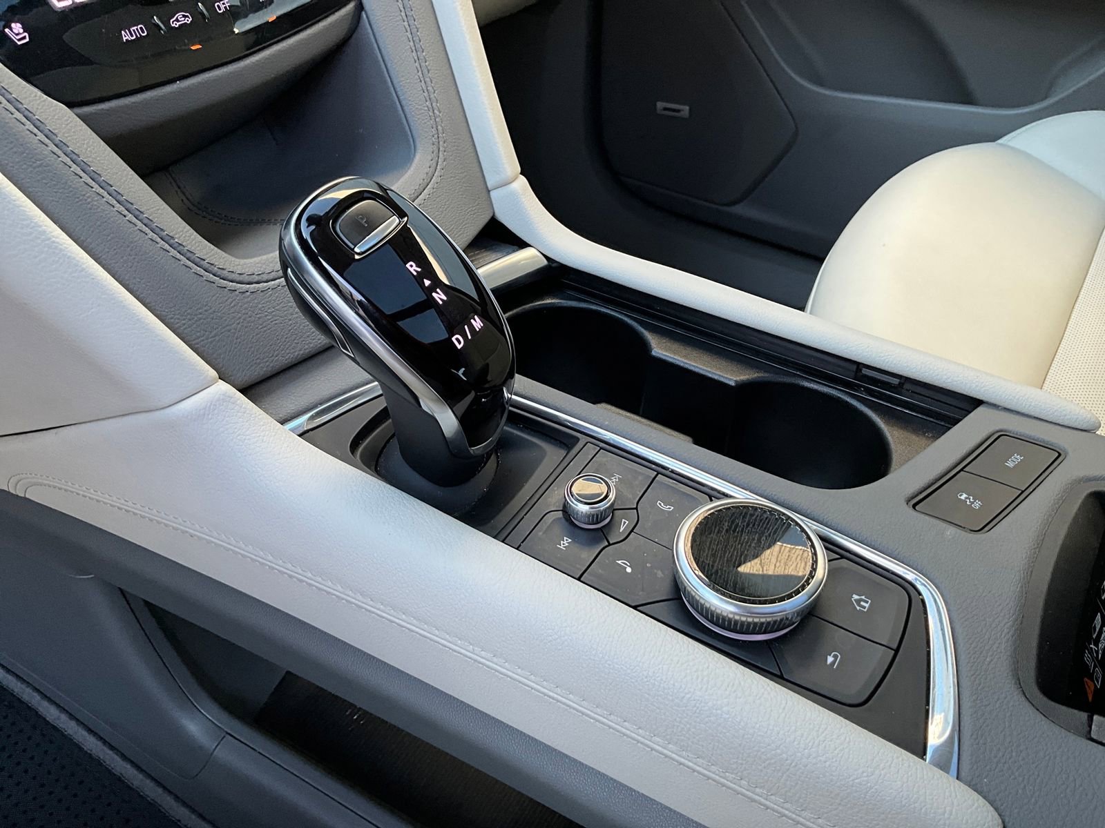 Certified 2021 Cadillac XT6 Premium Luxury image 31