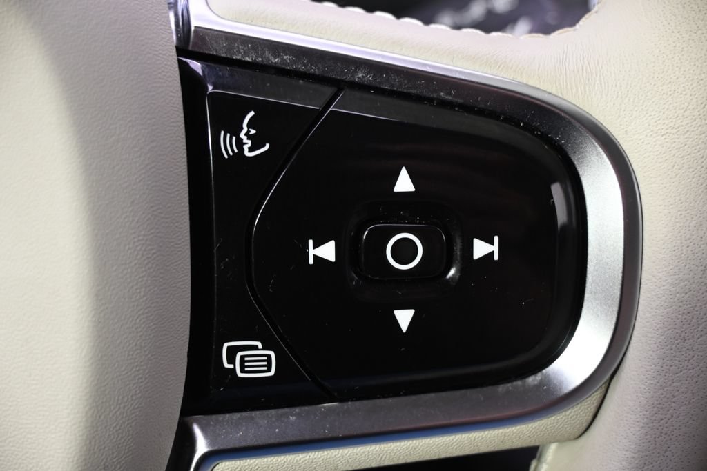 Used 2024 Volvo XC90 B6 Plus w/ Protection Package AWD/4WD image 35