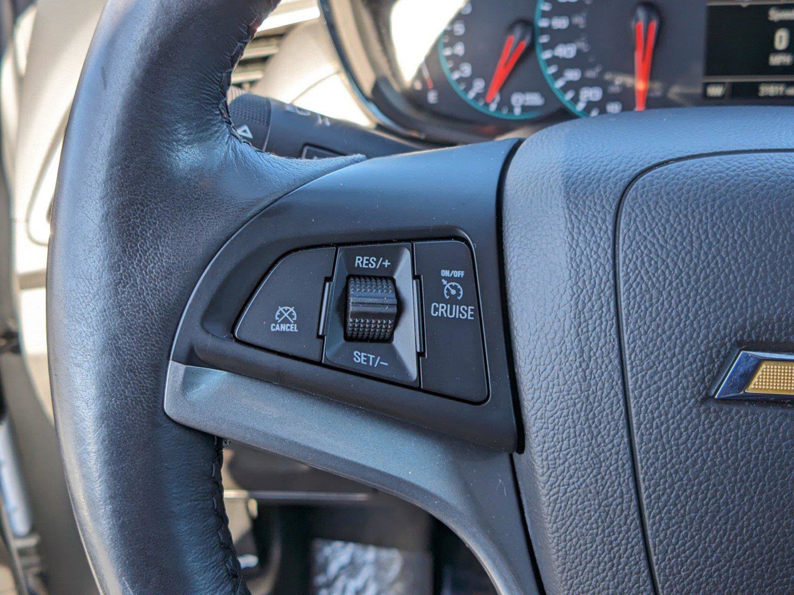 Used 2022 Chevrolet Trax LT w/ LT Convenience Package image 22