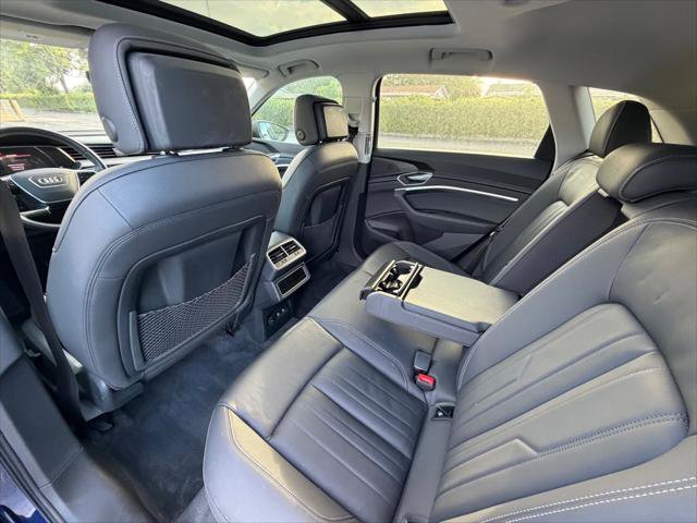 Used 2021 Audi e-tron Premium w/ Convenience Plus Package image 18