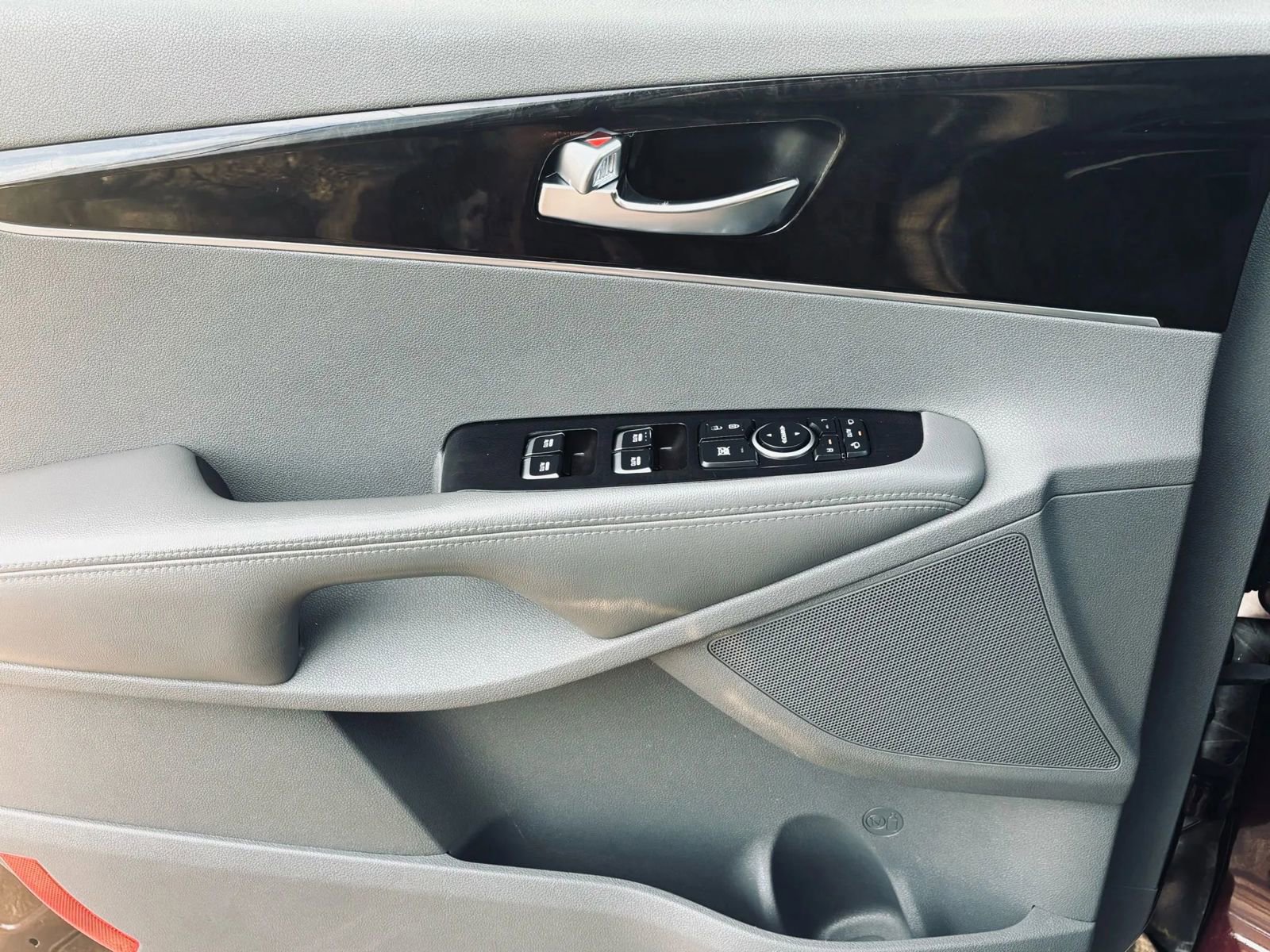 Used 2016 Kia Sorento EX w/ EX Premium Package image 24