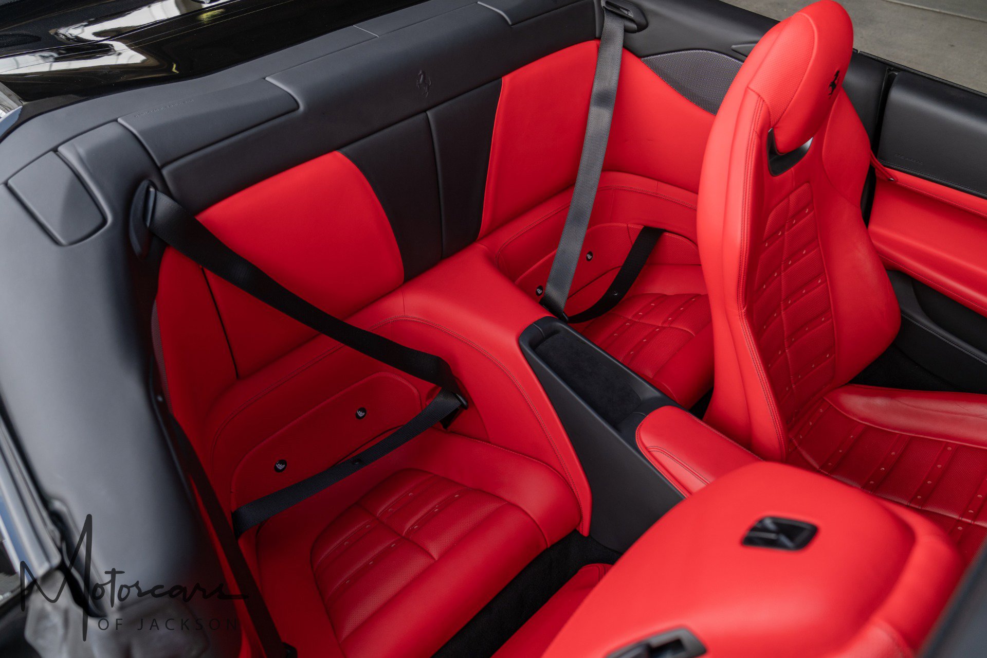 Used 2019 Ferrari Portofino image 19