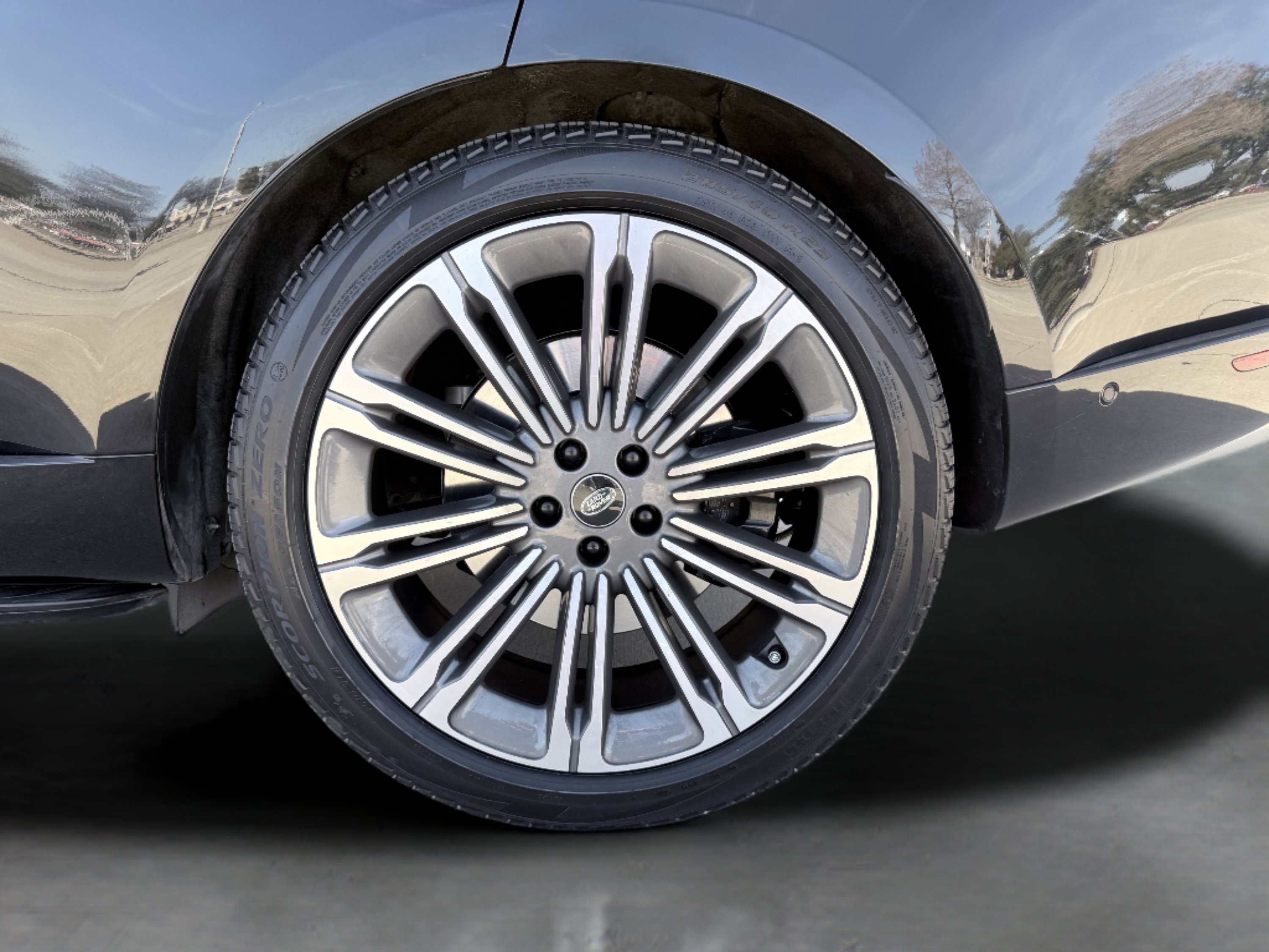 Used 2023 Land Rover Range Rover Long Wheelbase Autobiography image 22