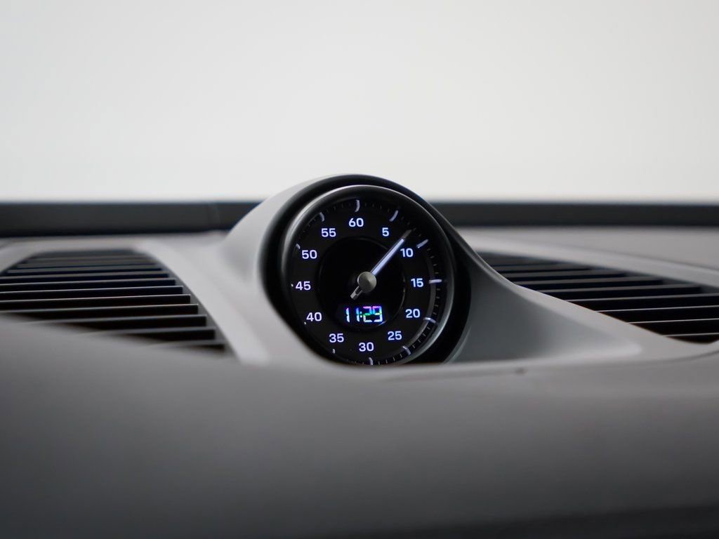 New 2025 Porsche Macan Turbo Electric image 30