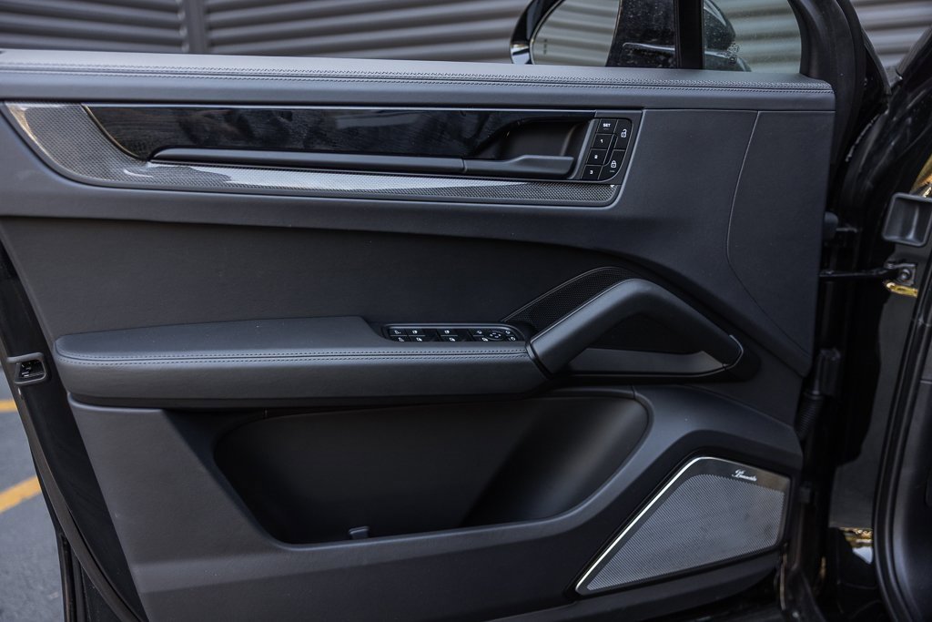 Certified 2025 Porsche Cayenne GTS image 24