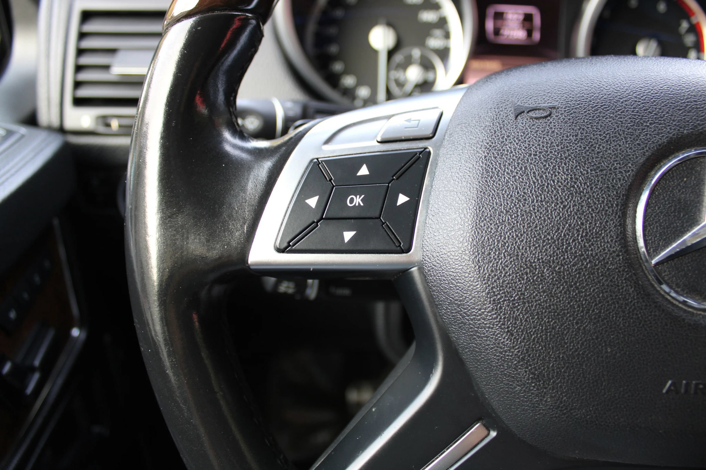 Used 2015 Mercedes-Benz G 550 image 9