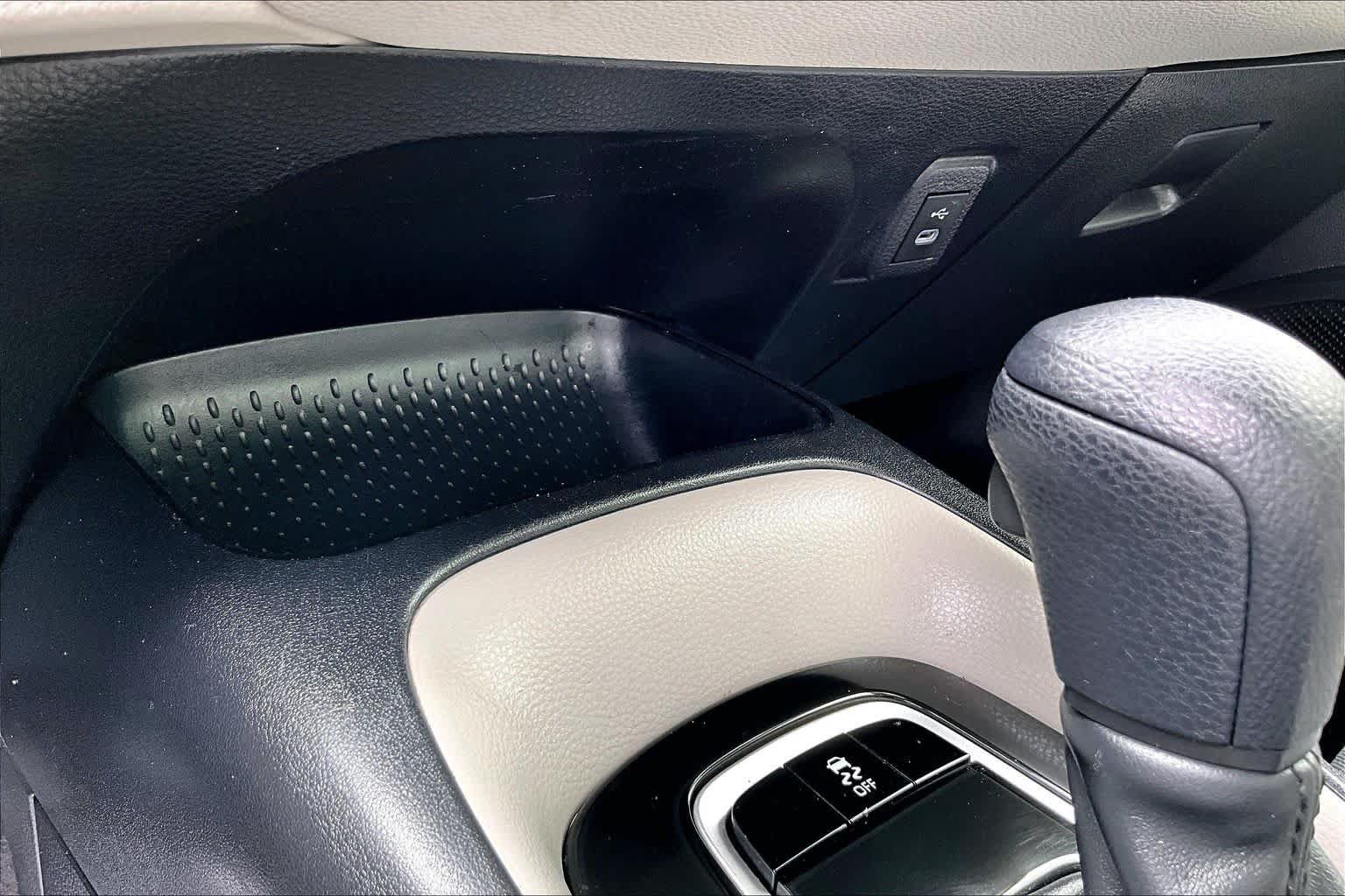 Used 2024 Toyota Corolla LE FWD image 31