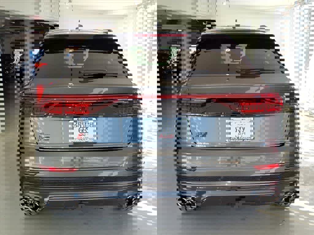 Used 2022 Audi SQ8 Prestige image 5