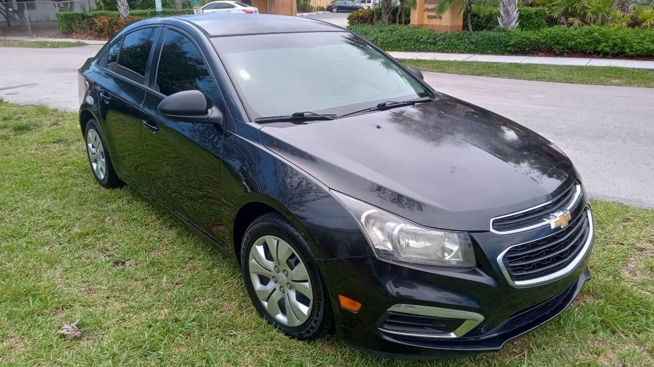Used 2016 Chevrolet Cruze LS image 4