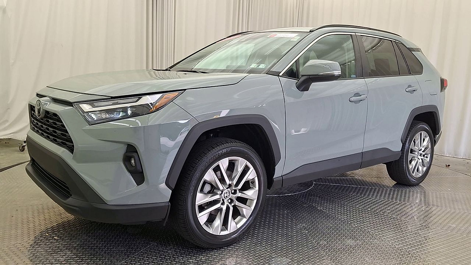 Used 2023 Toyota RAV4 XLE Premium AWD/4WD image 11