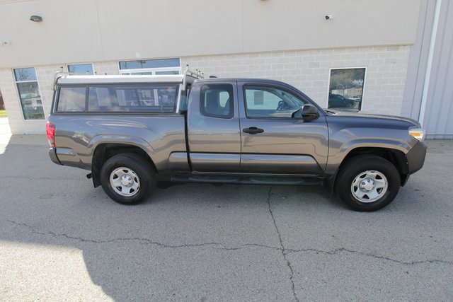 Used 2018 Toyota Tacoma SR5 image 12