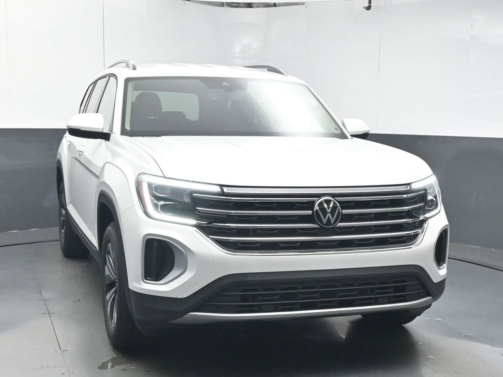 New 2026 Volkswagen Atlas SE image 2