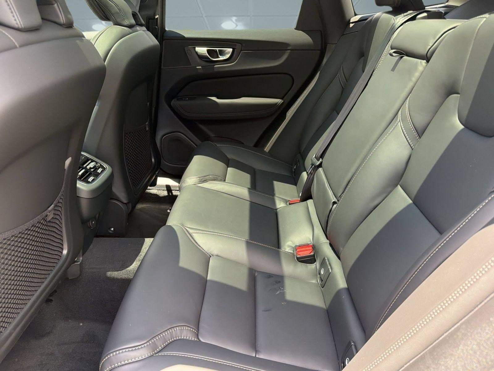 New 2026 Volvo XC60 B5 Ultra w/ Protection Package AWD/4WD image 21