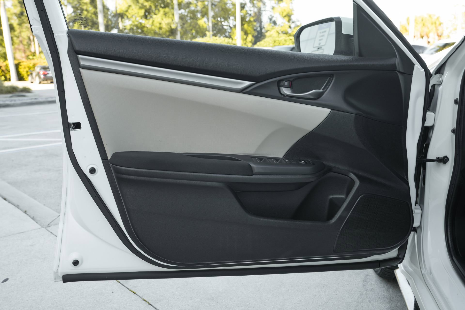 Used 2018 Honda Civic Sport image 31