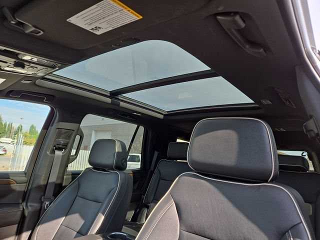 Used 2023 Chevrolet Tahoe Premier w/ Premium Package 2 AWD/4WD image 31