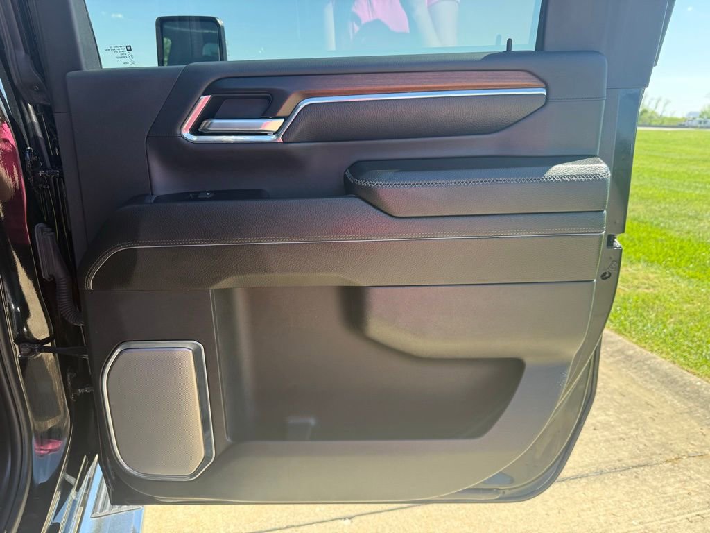 Used 2024 GMC Sierra 2500 Denali w/ Denali Reserve Package image 17